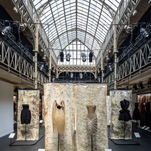 Azzedine Alaïa et l&rsquo;Afrique, un continent intérieur
